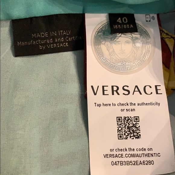 Versace - Picture 6 of 6